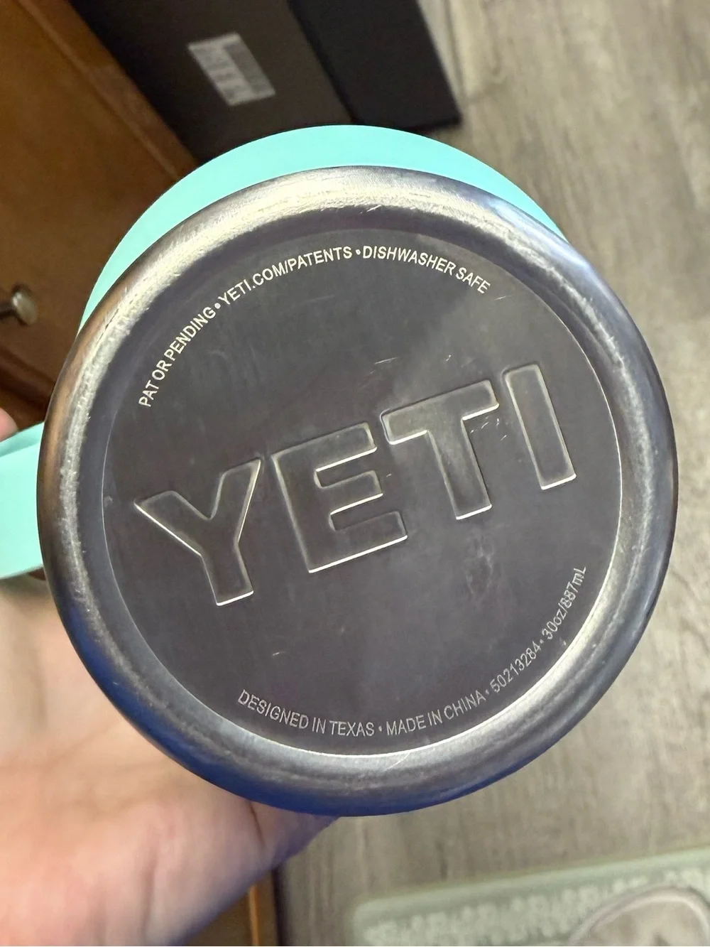 Yeti Seafoam Blue 30oz Rambler Traveling Mug with Stronghold Lid